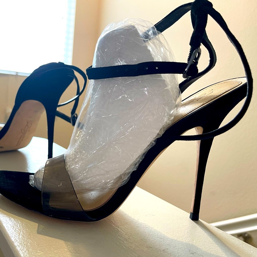 Vince Camuto